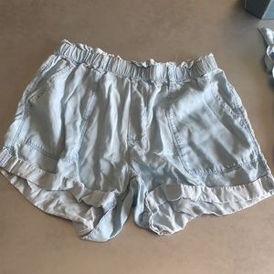 Aerie Stretchy shorts with belt